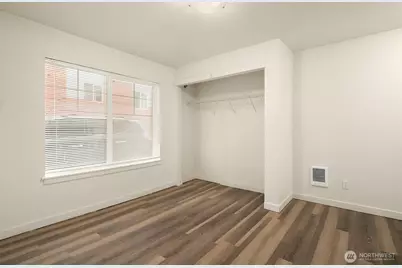 4218 Pasadena Place NE, Seattle, WA 98105 - Photo 7