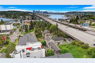 4218 Pasadena Place NE, Seattle, WA 98105 - Photo 19