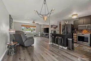 6423 61st St NE, Marysville, WA 98270 - Photo 13