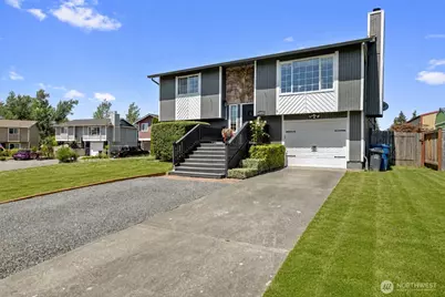6423 61st Street NE, Marysville, WA 98270 - Photo 3