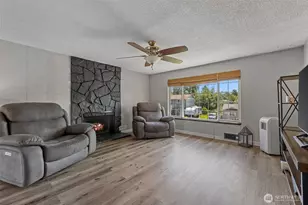 6423 61st St NE, Marysville, WA 98270 - Photo 9