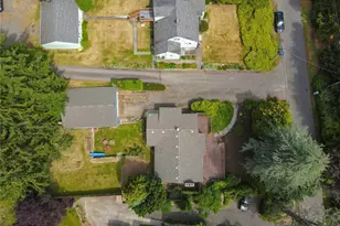 203 N 34th St, Bellingham, WA 98225 - Photo 29