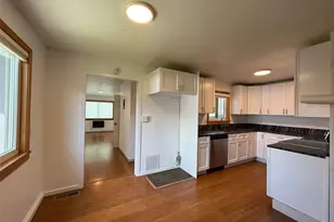 424 SW 3rd St, College Place, WA 99324 - Photo 3