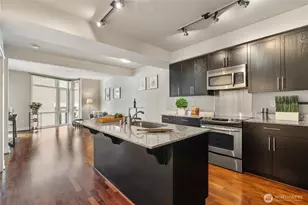 699 John St, Seattle, WA 98109 - Photo 9