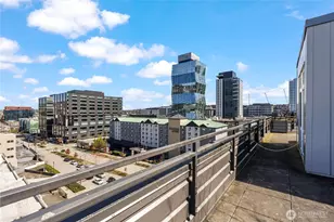 699 John St, Seattle, WA 98109 - Photo 23