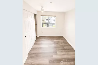 15209 Sunwood Boulevard #B36, Tukwila, WA 98188 - Photo 11