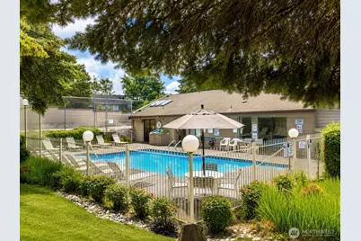 15209 Sunwood Boulevard #B36, Tukwila, WA 98188 - Photo 15