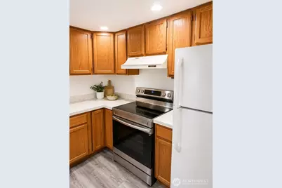 15209 Sunwood Boulevard #B36, Tukwila, WA 98188 - Photo 7