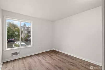 10110 NE 60th Street #104, Kirkland, WA 98033 - Photo 15