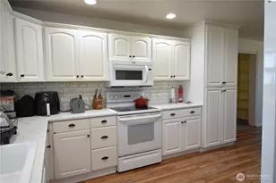 30815 Finn Settlement Rd, Arlington, WA 98223 - Photo 17