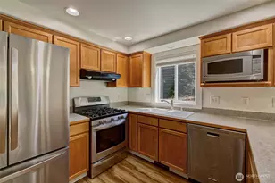 7812 29th Pl NE, Marysville, WA 98270 - Photo 9
