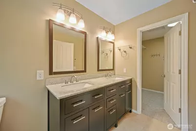 24218 SE 9th Street, Sammamish, WA 98075 - Photo 7