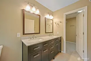 24218 SE 9th St, Sammamish, WA 98075 - Photo 7