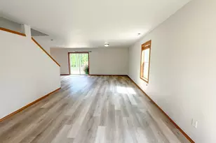 17929 Silver Creek Ave E, Puyallup, WA 98375 - Photo 3
