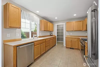 9731 228th Terrace NE, Redmond, WA 98053 - Photo 13
