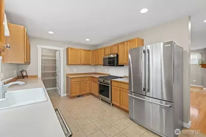 9731 228th Terrace NE, Redmond, WA 98053 - Photo 15