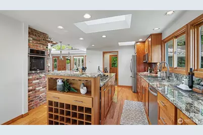 18744 Kenlake Place NE, Kenmore, WA 98028 - Photo 13
