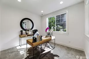 9818 NE 24th St, Bellevue, WA 98004 - Photo 15