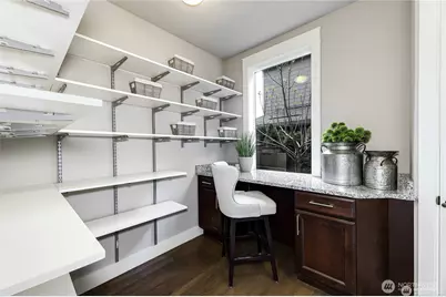 9818 NE 24th Street, Bellevue, WA 98004 - Photo 17