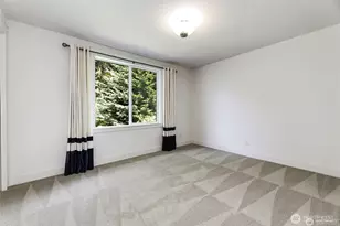 9818 NE 24th St, Bellevue, WA 98004 - Photo 31
