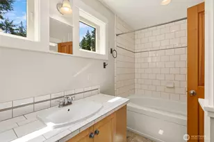 9246 Fletcher Bay Rd NE, Bainbridge Island, WA 98110 - Photo 17