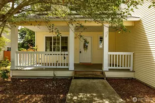 685 SW 1st Ave, Oak Harbor, WA 98277 - Photo 3
