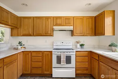 685 SW 1st Avenue, Oak Harbor, WA 98277 - Photo 9