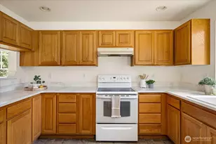 685 SW 1st Ave, Oak Harbor, WA 98277 - Photo 9