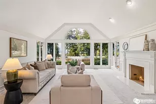 9416 NE 25th St, Bellevue, WA 98004 - Photo 5
