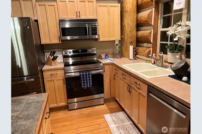 40 E Seahawks Way, Belfair, WA 98528 - Photo 11