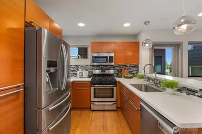 1536 Sturgus Avenue S, Seattle, WA 98144 - Photo 7