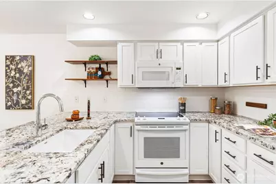 215 20th Avenue E #201, Seattle, WA 98112 - Photo 21