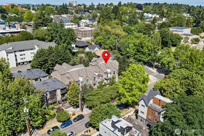 215 20th Avenue E #201, Seattle, WA 98112 - Photo 33
