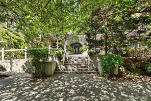 215 20th Ave E, Seattle, WA 98112 - Photo 1