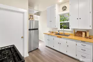 6322 5th Ave NE, Seattle, WA 98115 - Photo 7