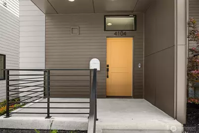 4104 30th Avenue S #5, Seattle, WA 98108 - Photo 3
