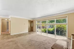 401 Barr Dr, Kelso, WA 98626 - Photo 9