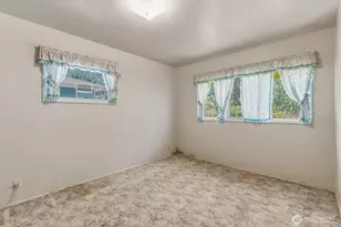 401 Barr Dr, Kelso, WA 98626 - Photo 29