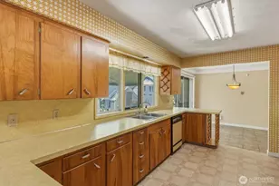 401 Barr Dr, Kelso, WA 98626 - Photo 17