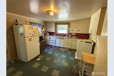 4411 Pacific Way, Longview, WA 98632 - Photo 3