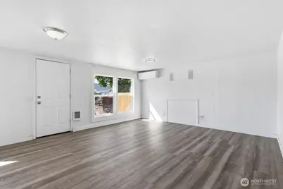 213 W Kelso Avenue, Electric City, WA 99123 - Photo 3