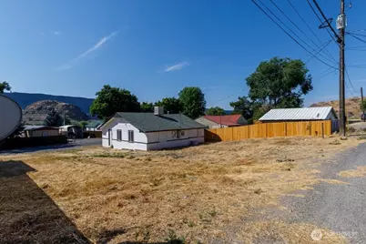 213 W Kelso Avenue, Electric City, WA 99123 - Photo 21
