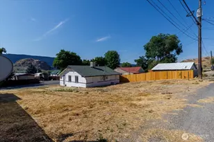 213 W Kelso Ave, Electric City, WA 99123 - Photo 21