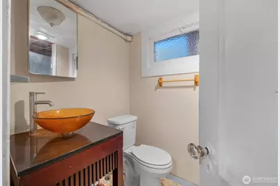9615 56th Avenue S, Seattle, WA 98118 - Photo 35