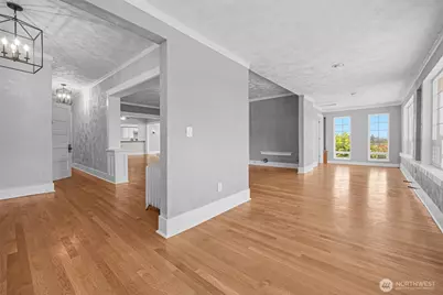 9615 56th Avenue S, Seattle, WA 98118 - Photo 5