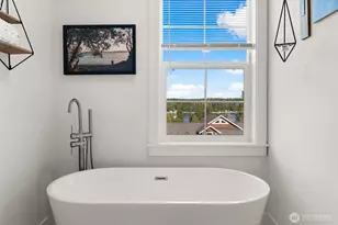 41 E Blackwell St, Allyn, WA 98524 - Photo 21