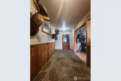 144 Ciannigan Hill Road, Silver Creek, WA 98585 - Photo 13