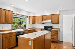 2752 SW 343rd Pl, Federal Way, WA 98023 - Photo 9