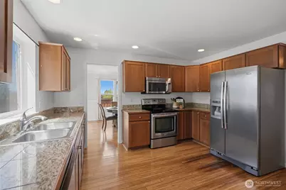 1601 NE Sarai Court, Bremerton, WA 98310 - Photo 7