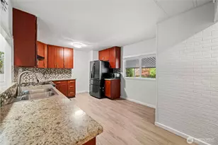 7701 Hardeson Rd, Everett, WA 98203 - Photo 17